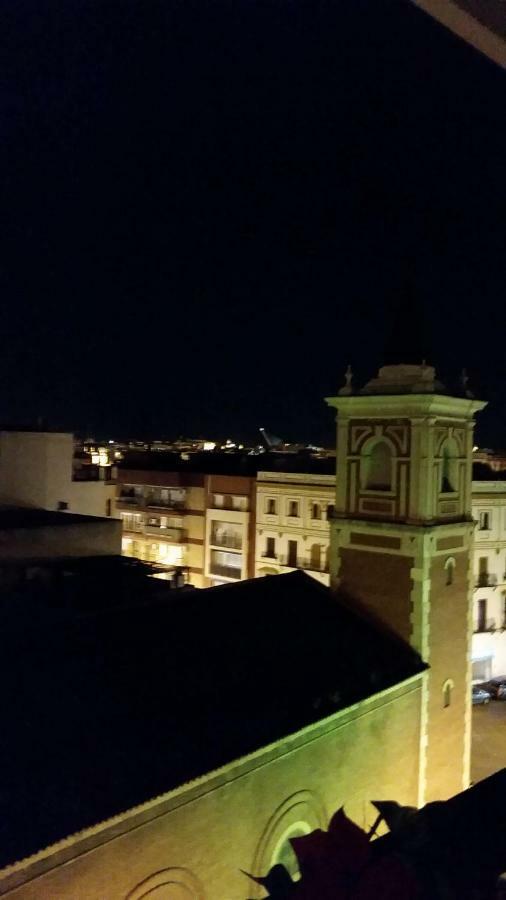 Espacio Amalia Triana Sevilla Buitenkant foto